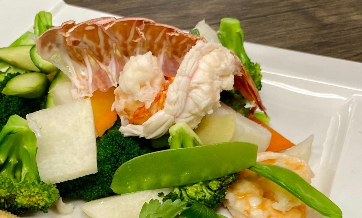 Steamed Seafood w. Mixed Vegetables
