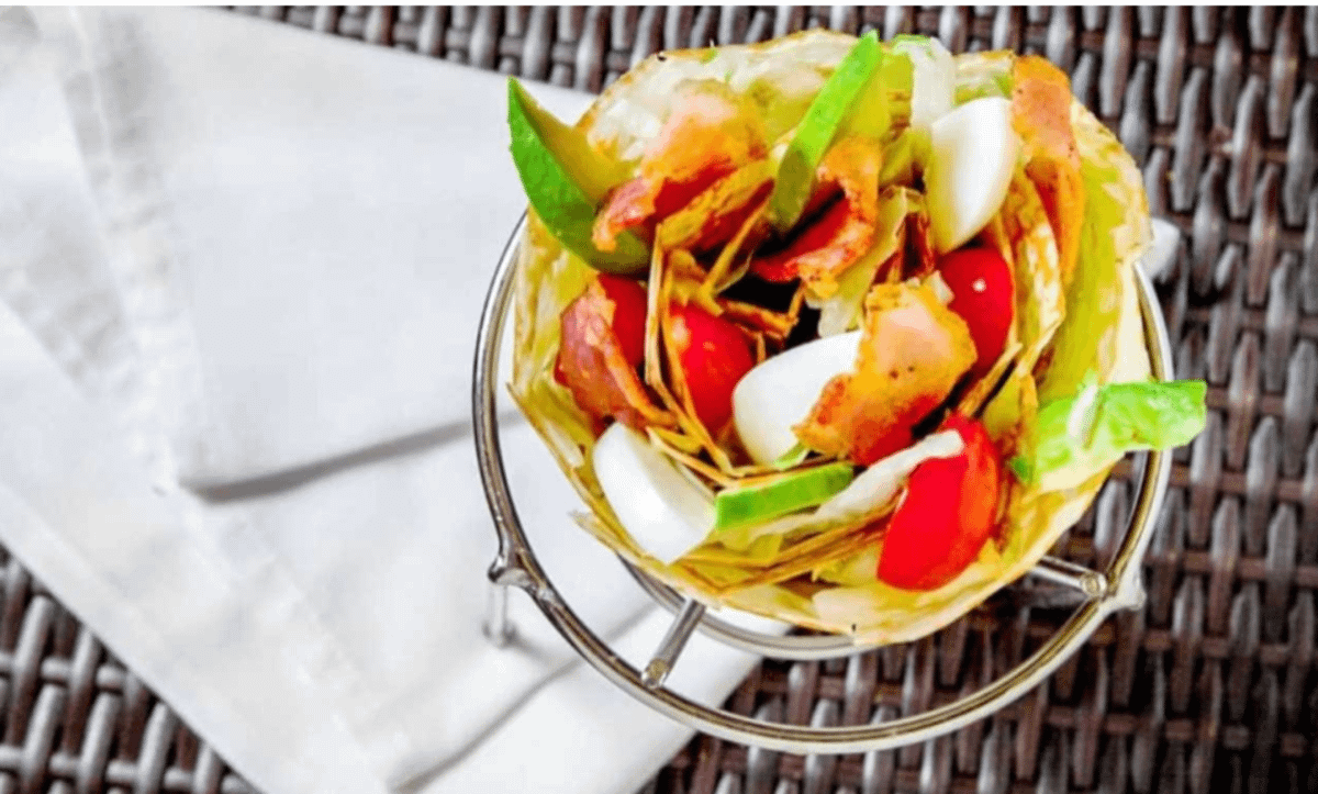 23. T-Swirl BLT