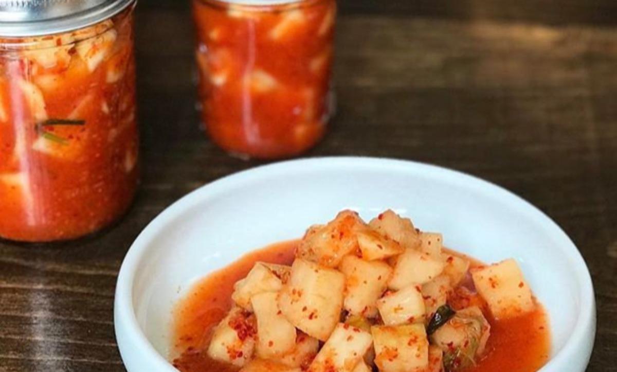 Radish Kimchi Jar