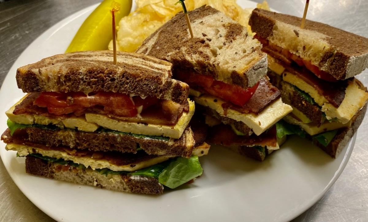 Triple Decker Club