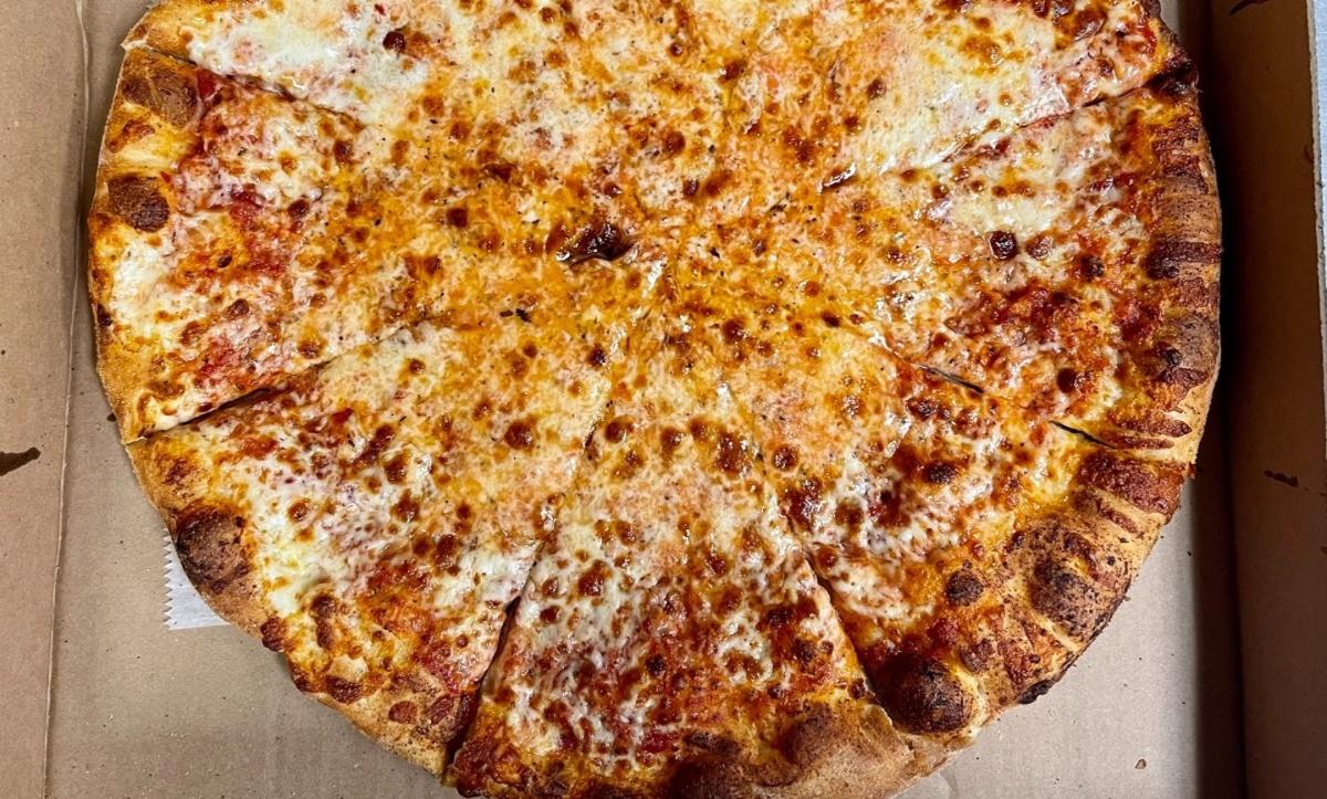 Medium Cheese Pizza (8 Cut)