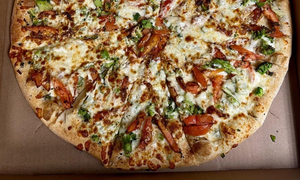 Broccoli Tomato Pizza