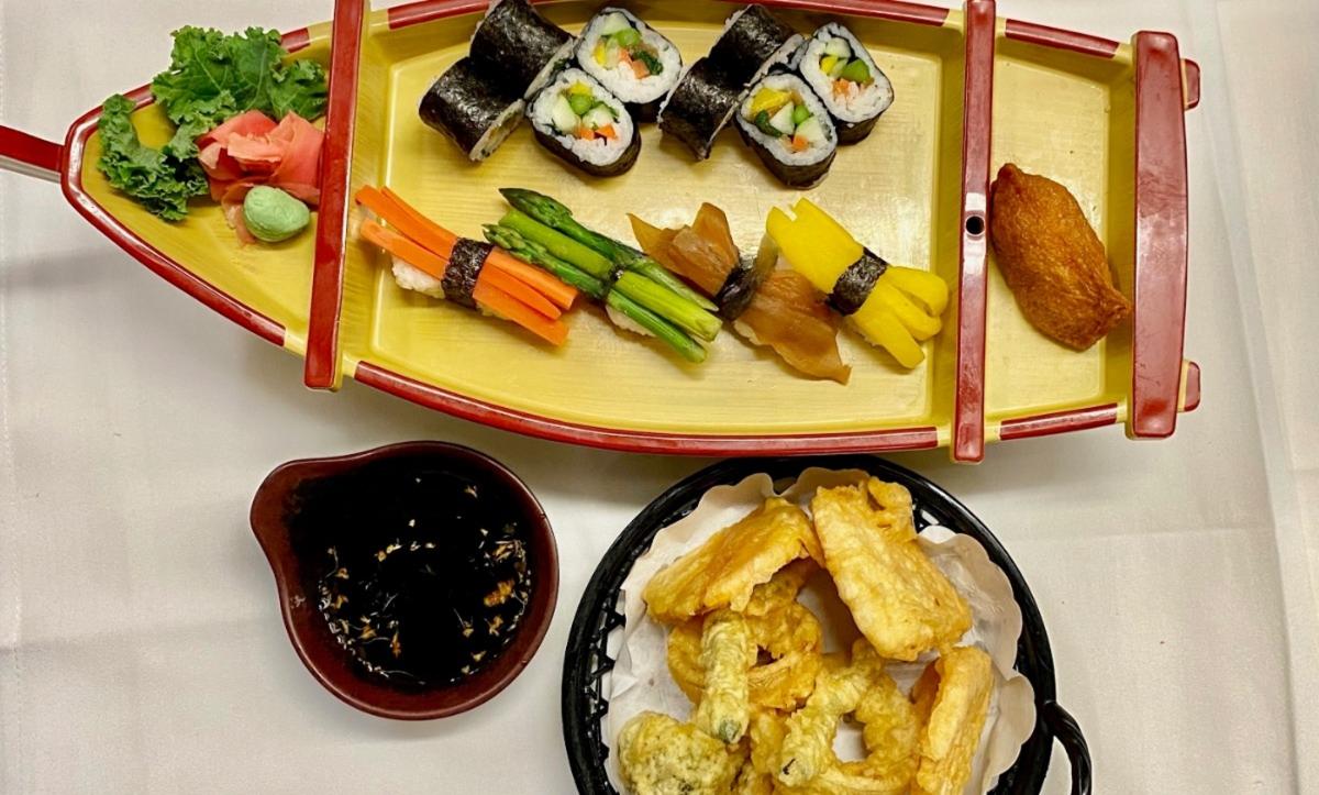 Com1 Veg Sushi Roll & Veg Tempura