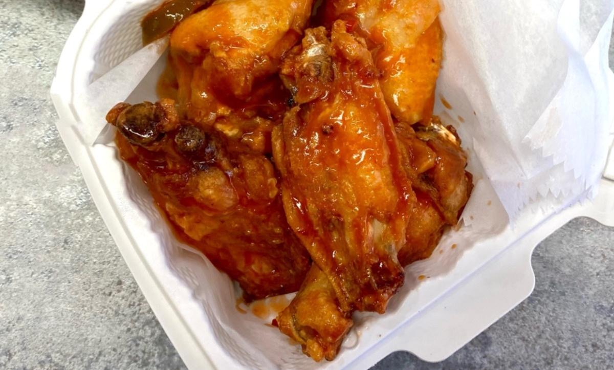 6 Chicken Wings