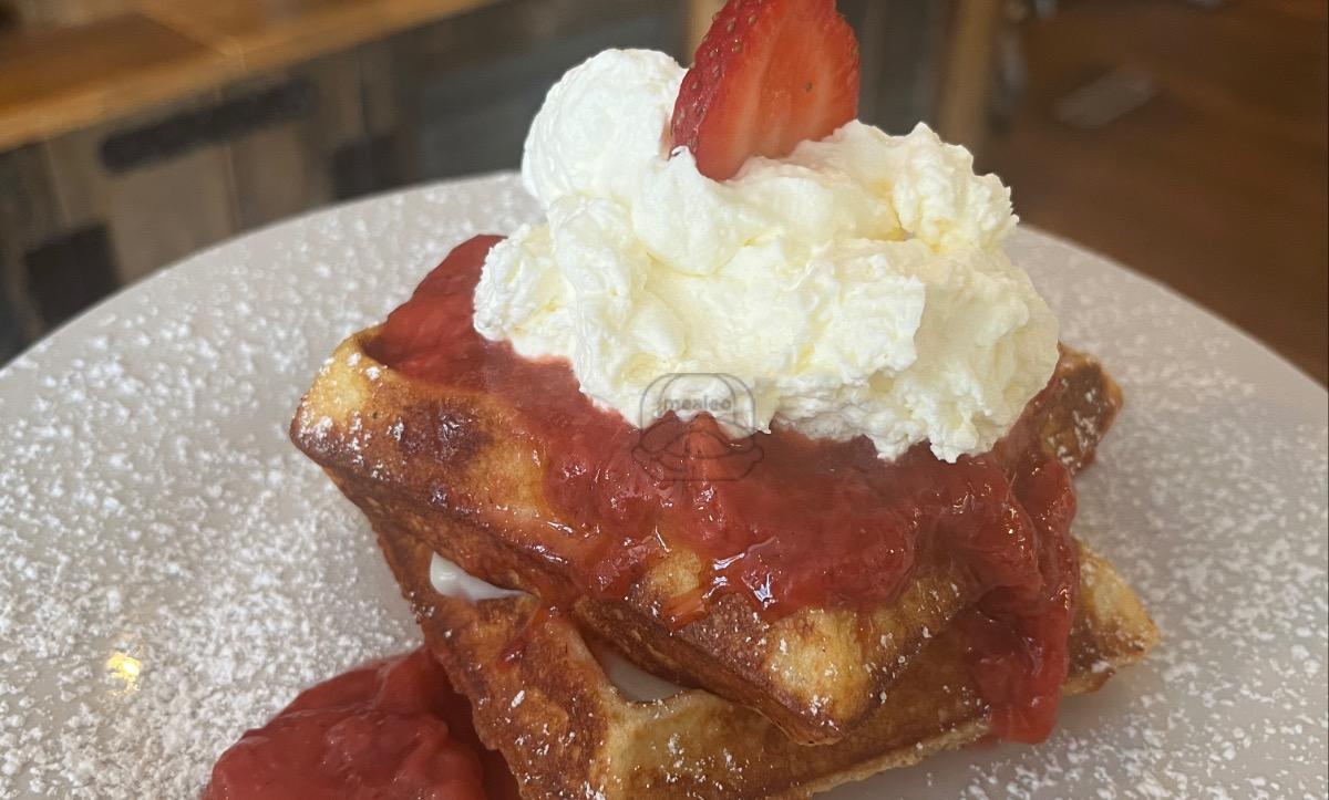 Strawberries and Cream