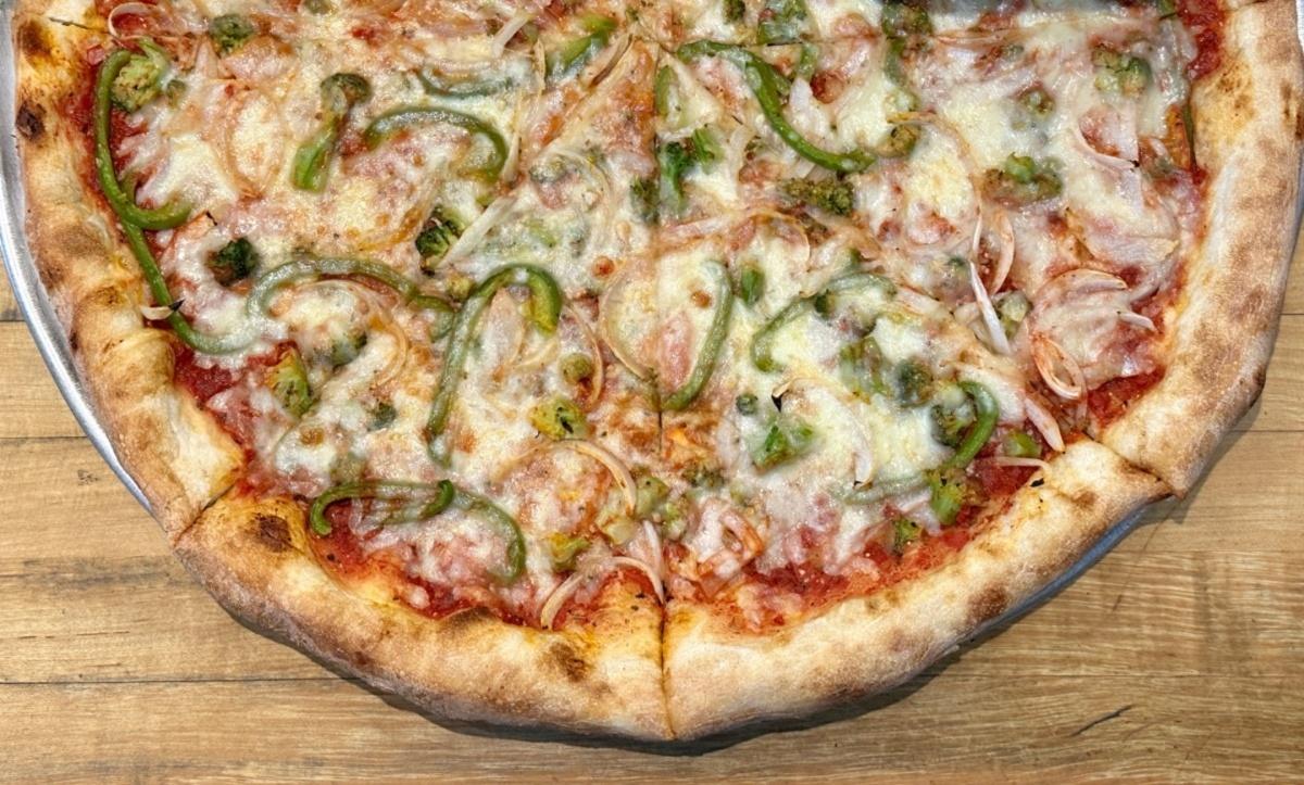 Royal Veggie Pizza