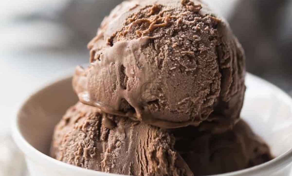 Chocolate Ice Cream (Bowl)