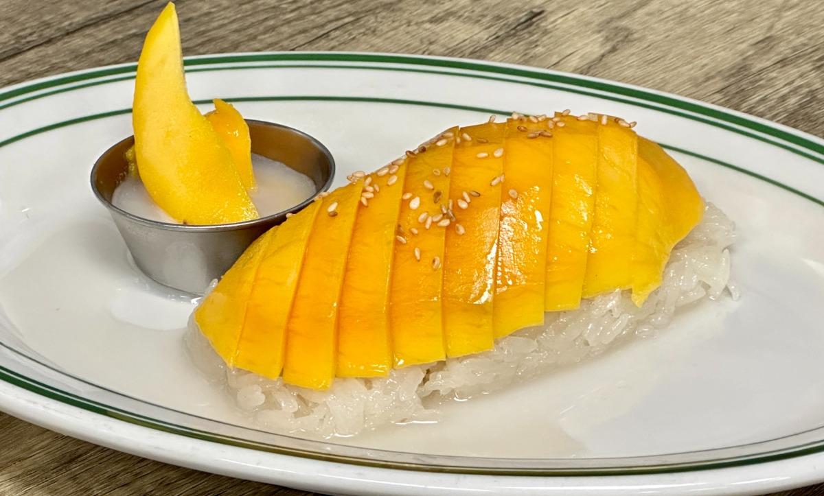 Mango with Sticky rice (Seasonal)