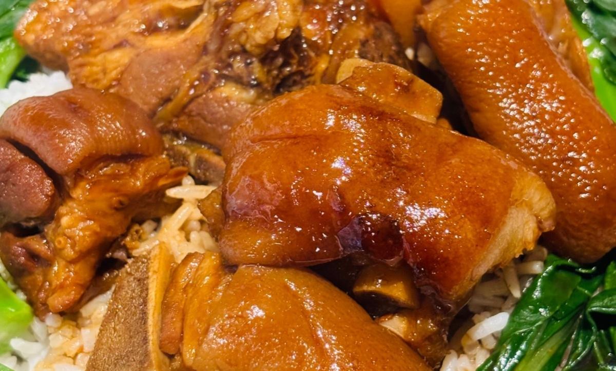 D5. Pig Feet