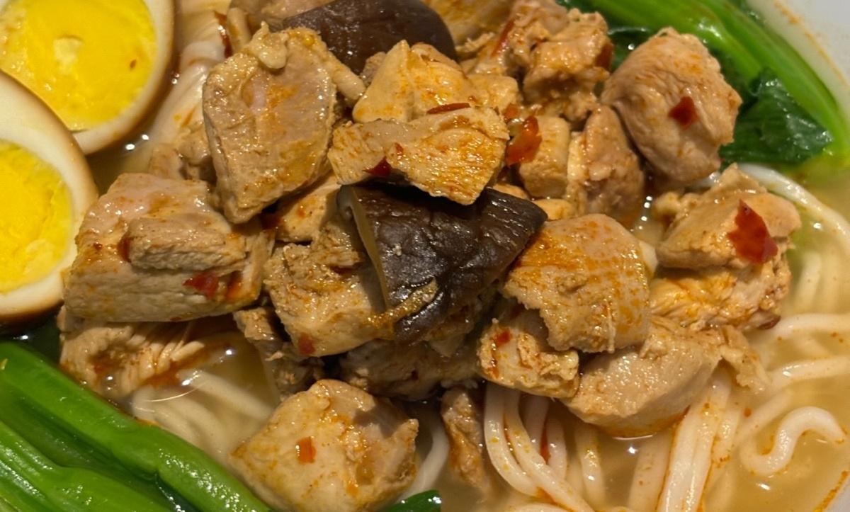 C12. Spicy Diced Chicken