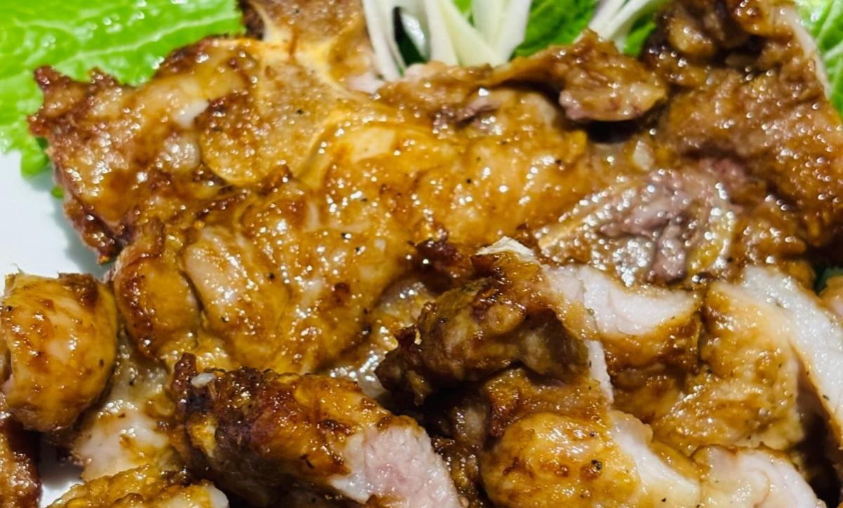 D19 Pork Chops with Lemongrass