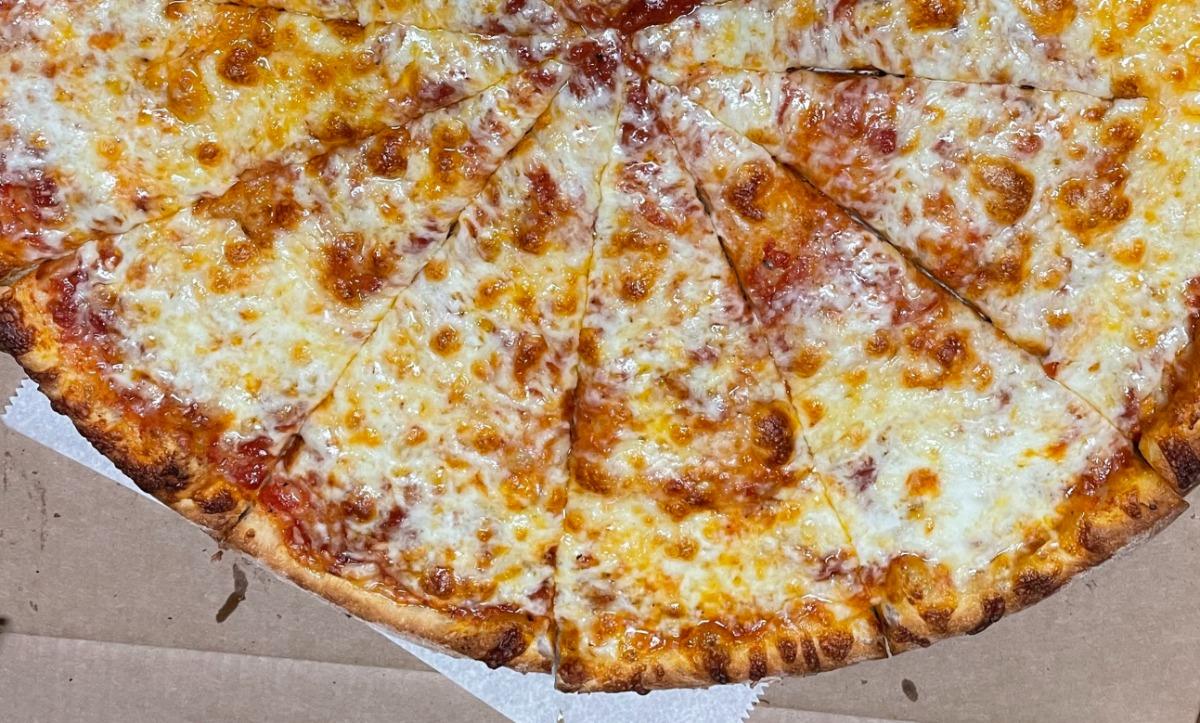 Small Cheese Pizza (8 slices)