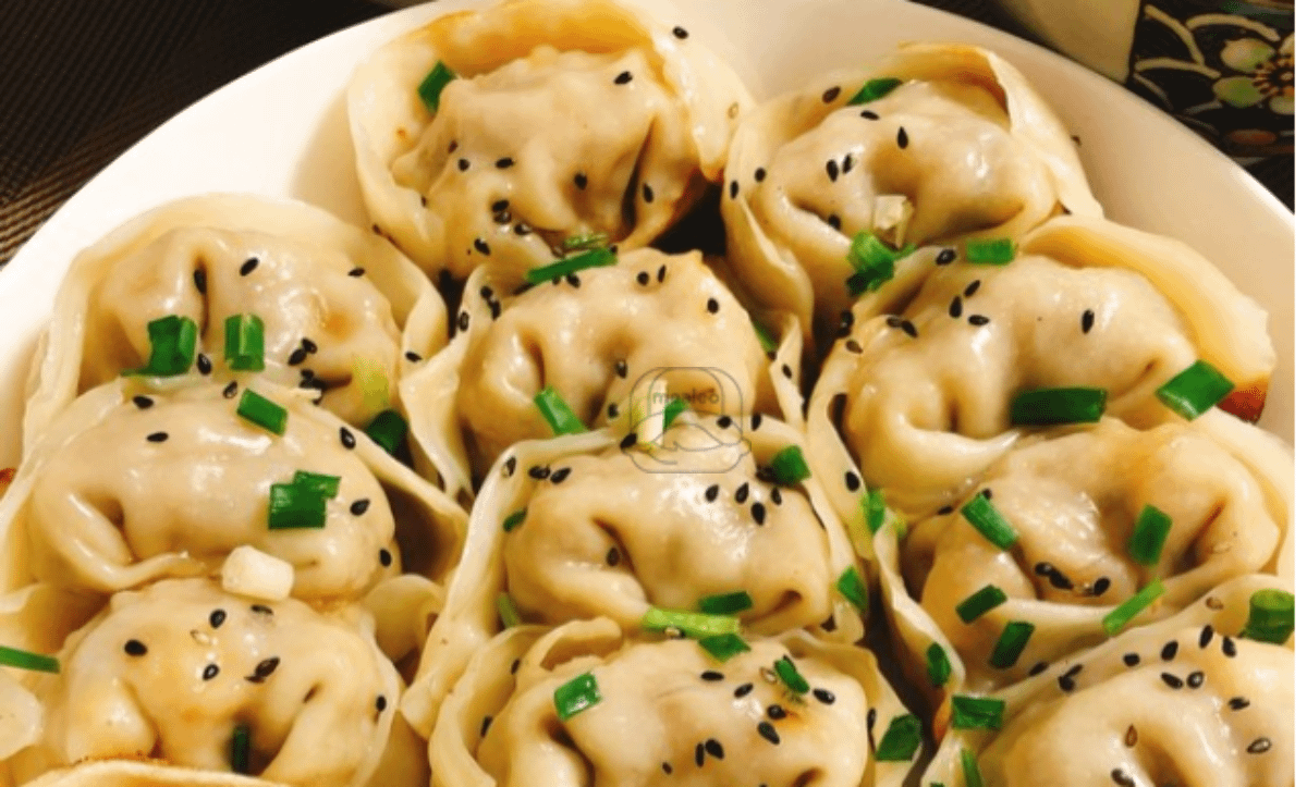 Pan-Fried Wontons with Pork and Vegetable