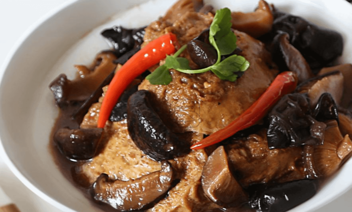 Vegetarian chicken w fungus