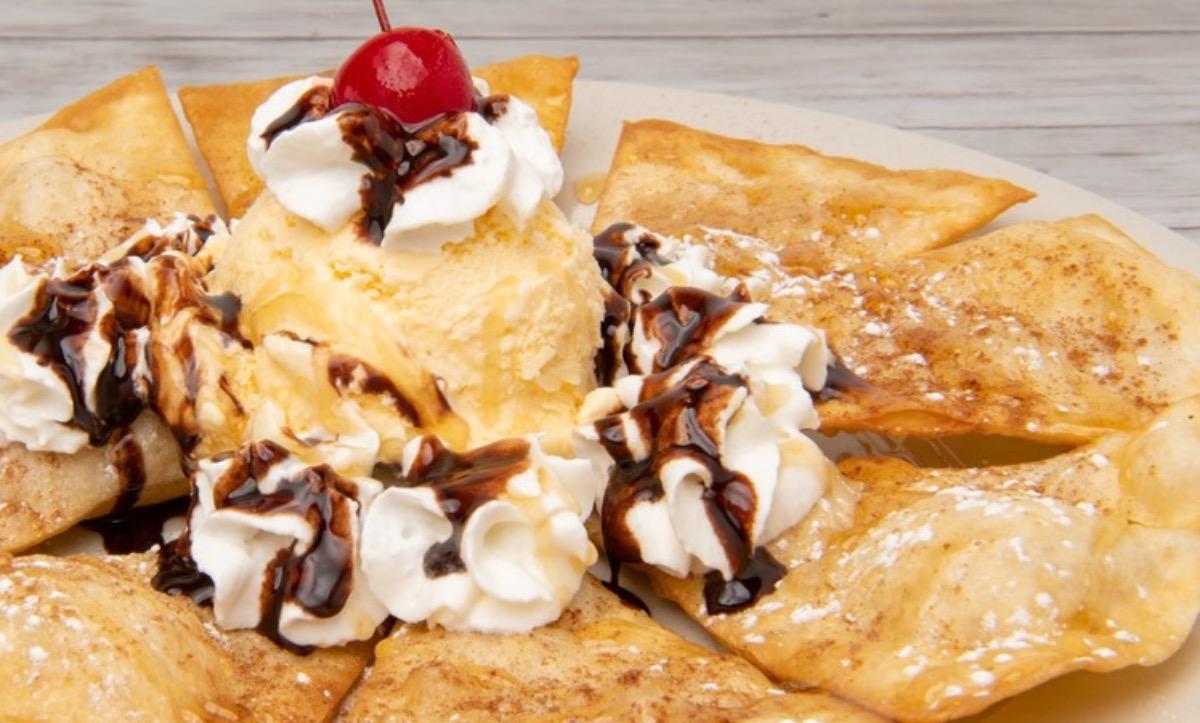 Sopapillas with ice cream