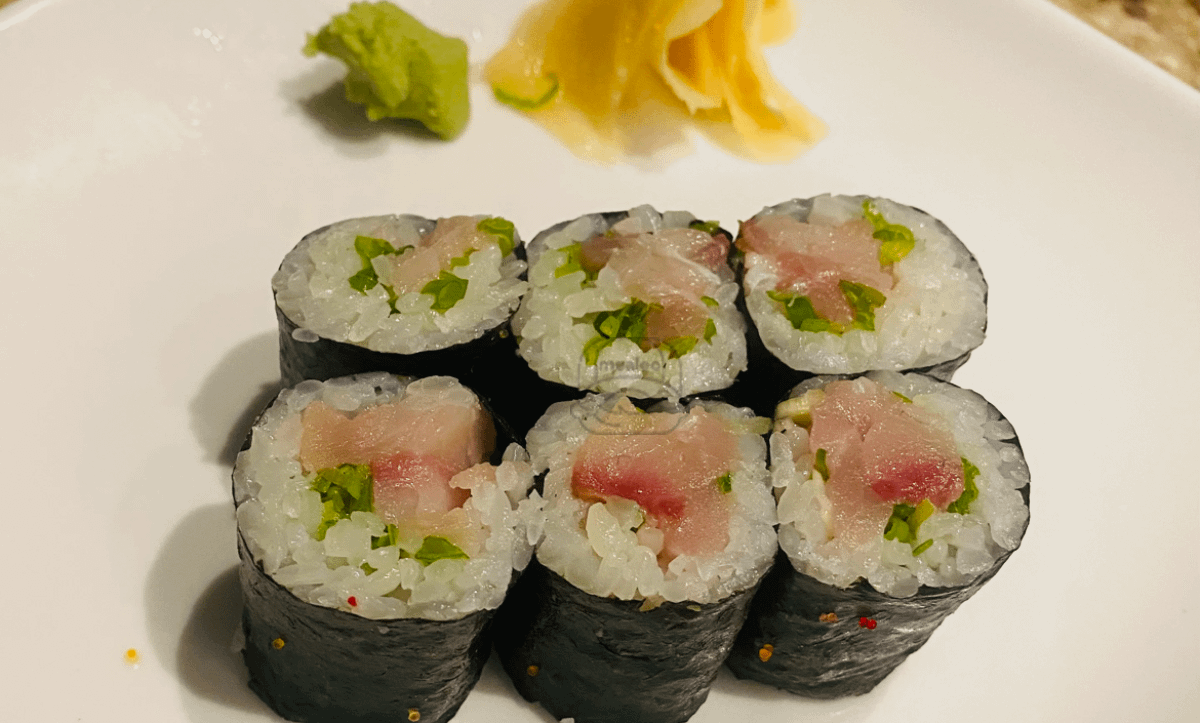 Yellowtail Roll