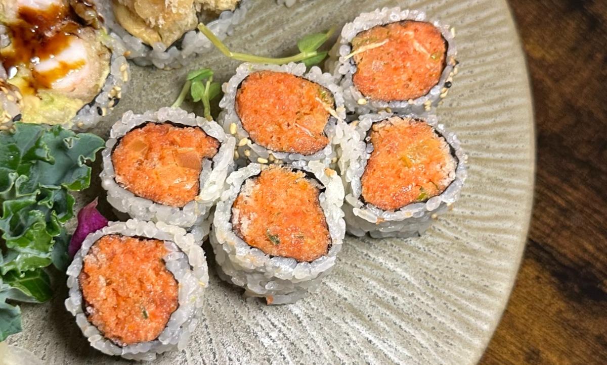 Spicy Crunchy Salmon Roll