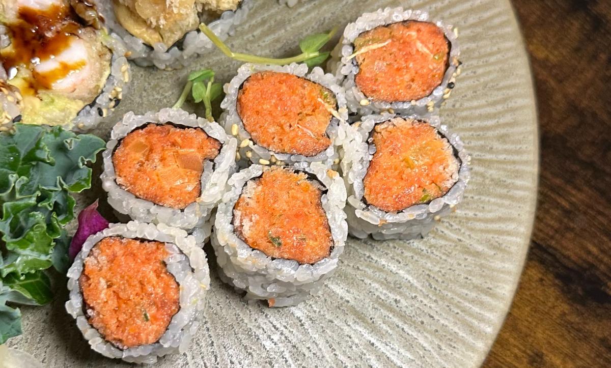 Spicy Crunchy Salmon Roll