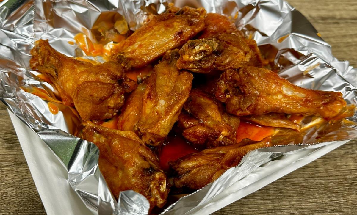 12 Jumbo Wings (Bone-In)