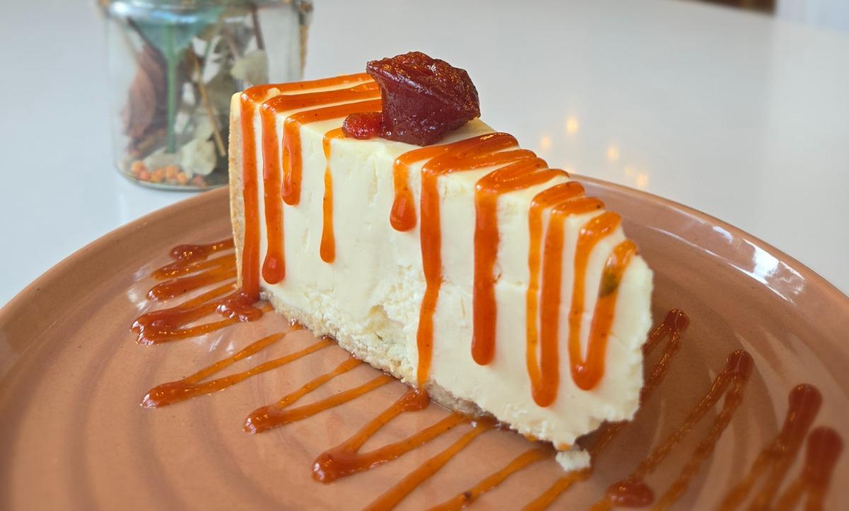 GUAVA CHEESECAKE