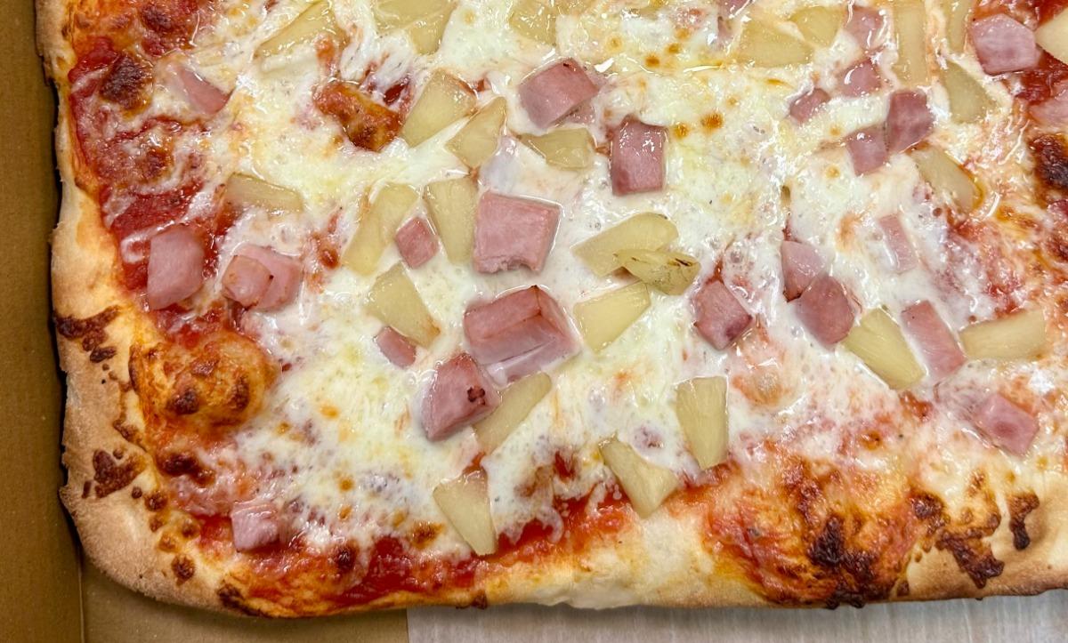 Hawaiian Lovers Pizza