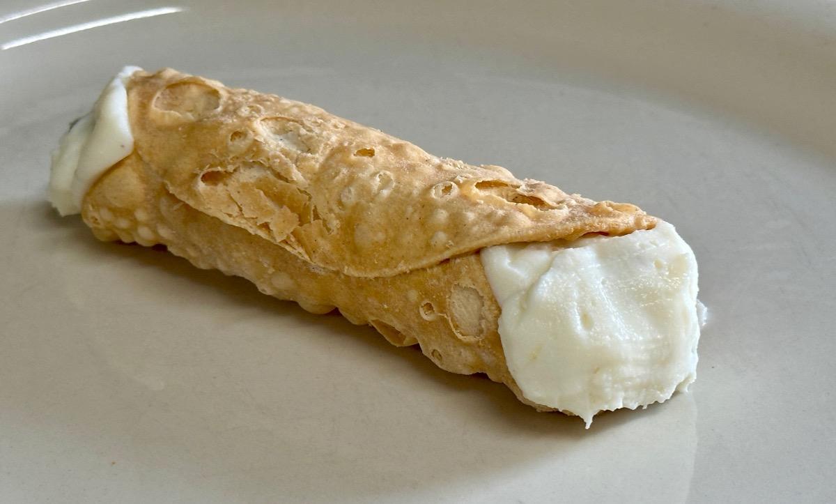 Large Cannoli