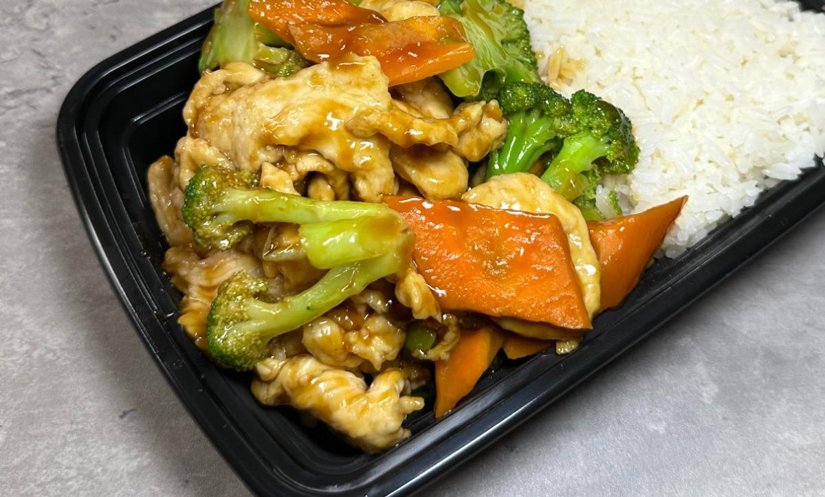 Broccoli in Brown Sauce Dinner