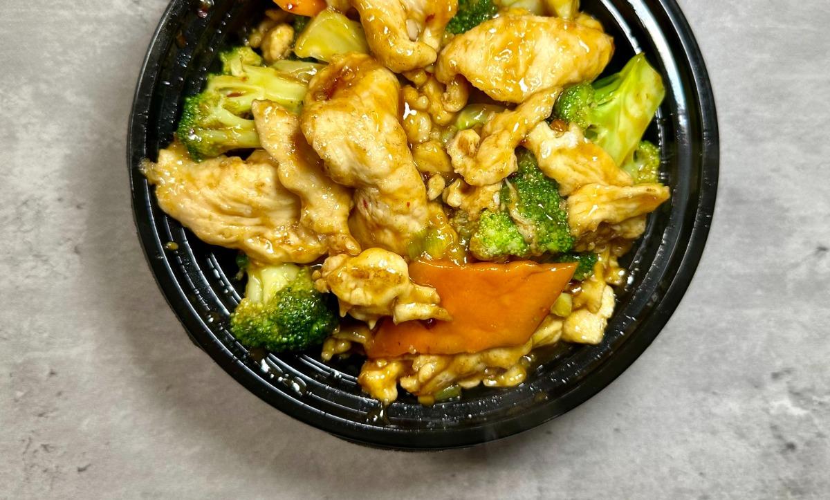 Chicken Broccoli in Brown Sauce