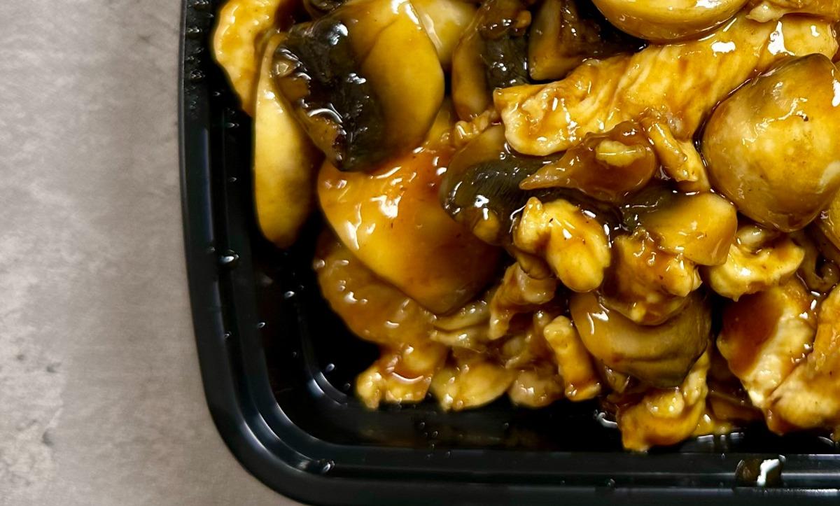 Roast Pork Mushroom in Brown Sauce