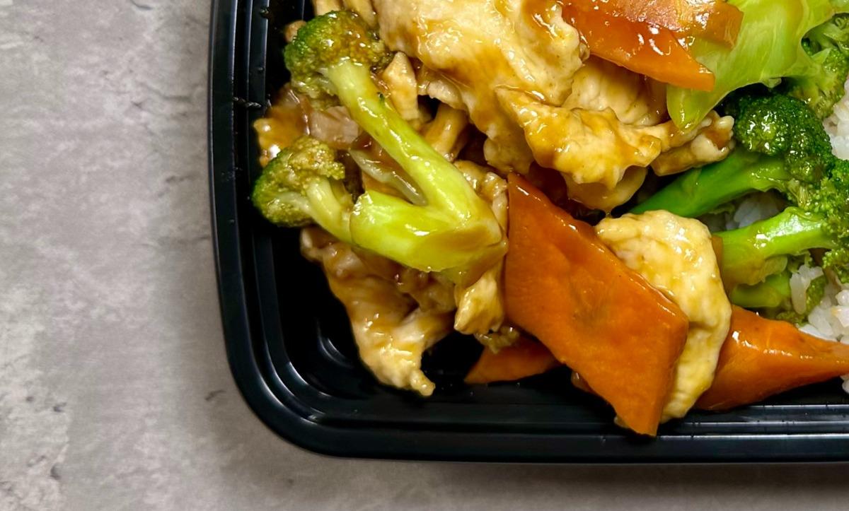 Broccoli in Brown Sauce Lunch