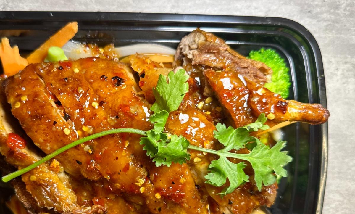 R3. Chili Duck