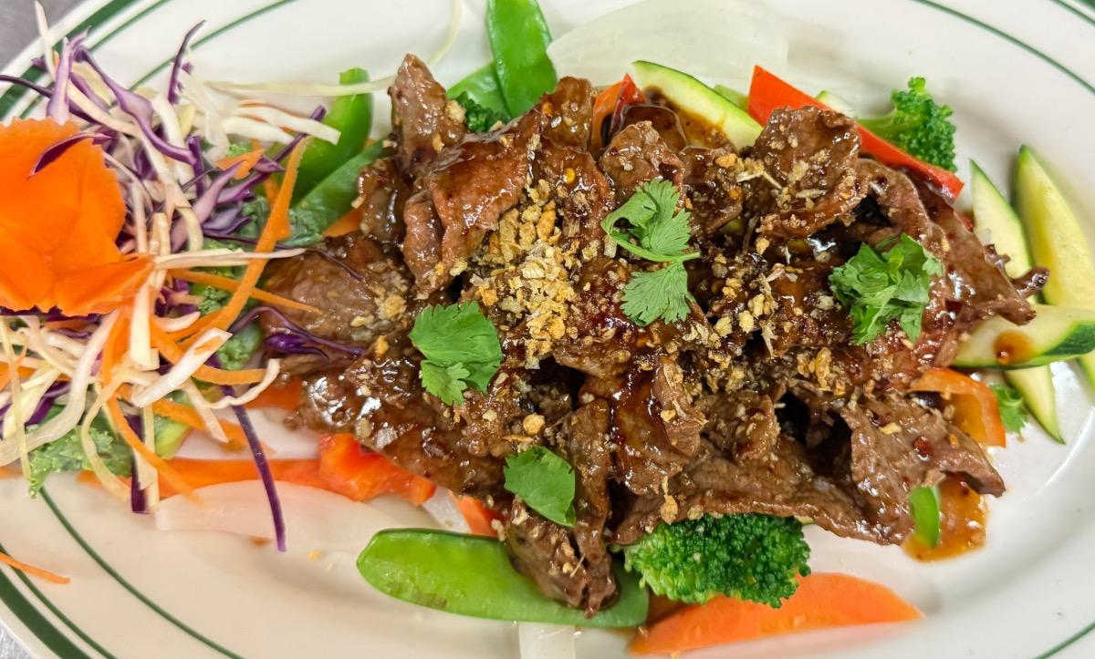R6. Beef Garlic