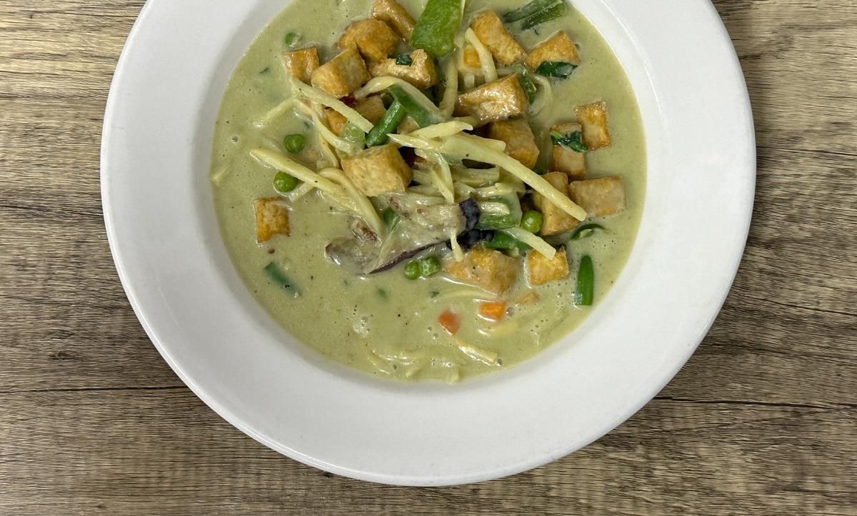 C2. Green Curry