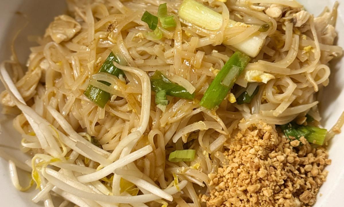 N1. Pad Thai