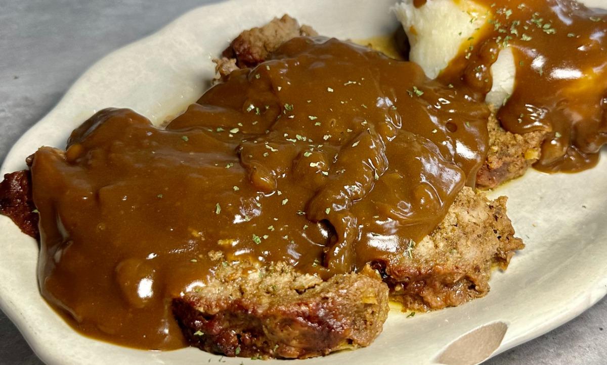 Meatloaf w/ Gravy
