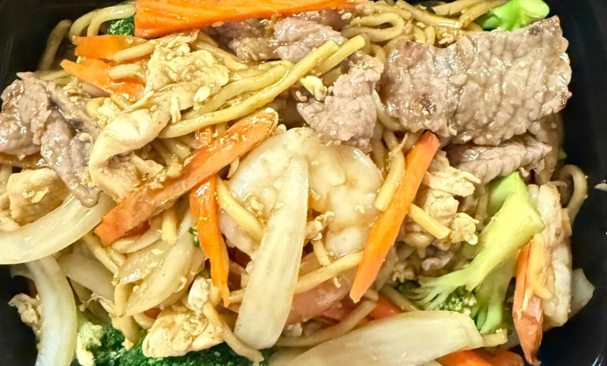 House Lo Mein