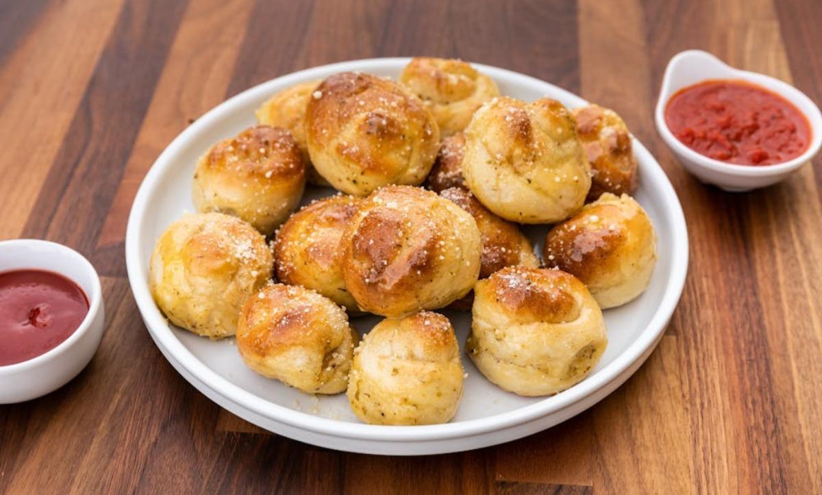 Garlic Knots