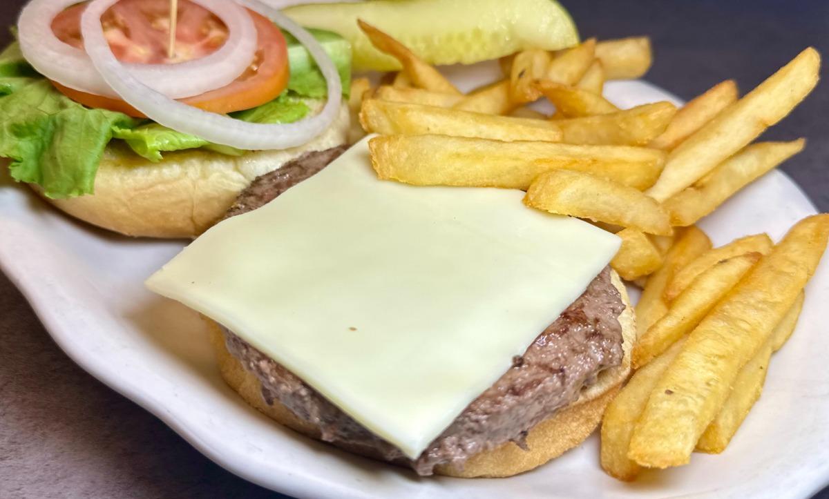 Colonie Cheeseburger