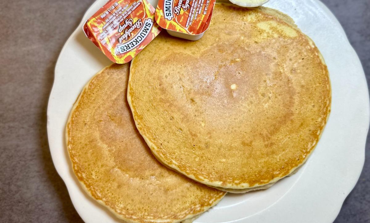 Short Stack Pancakes (2)
