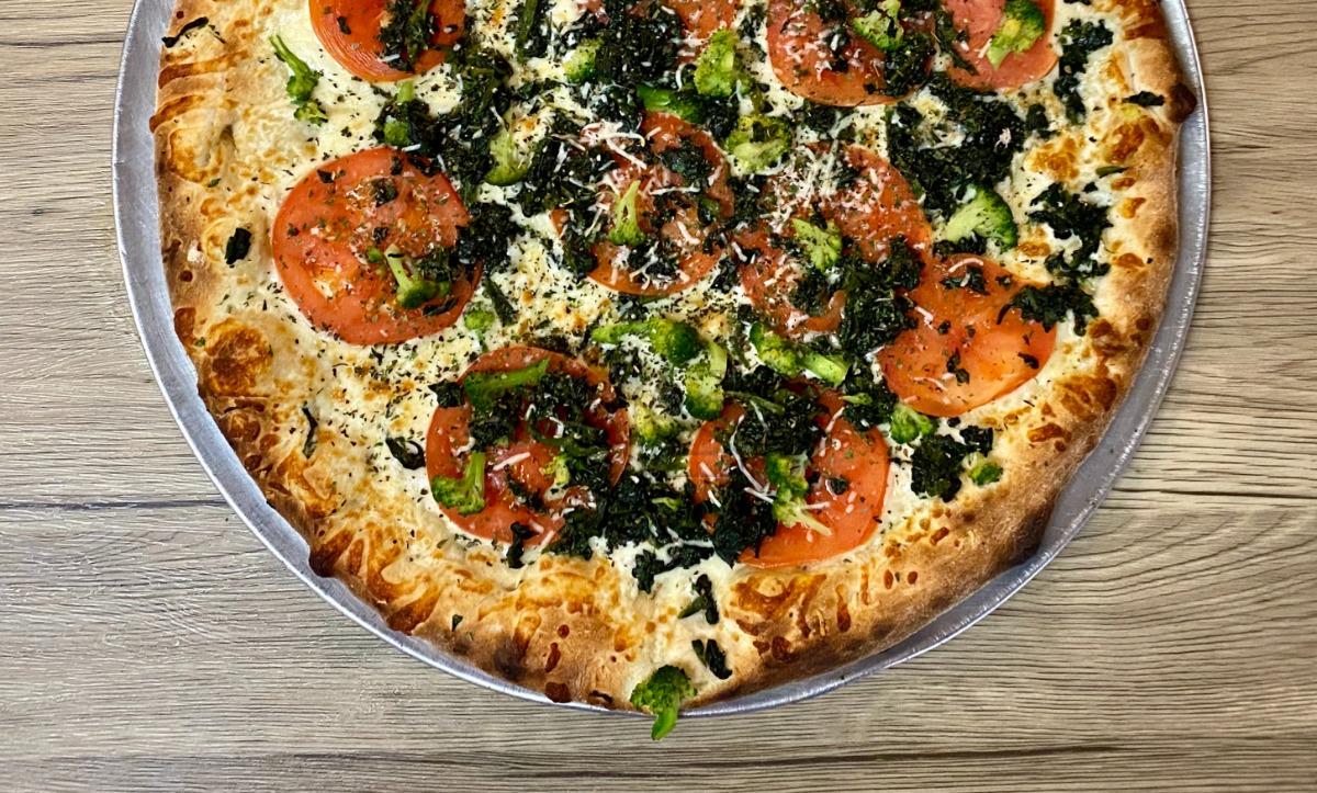 Broccoli & Spinach Pizza (Small 12
