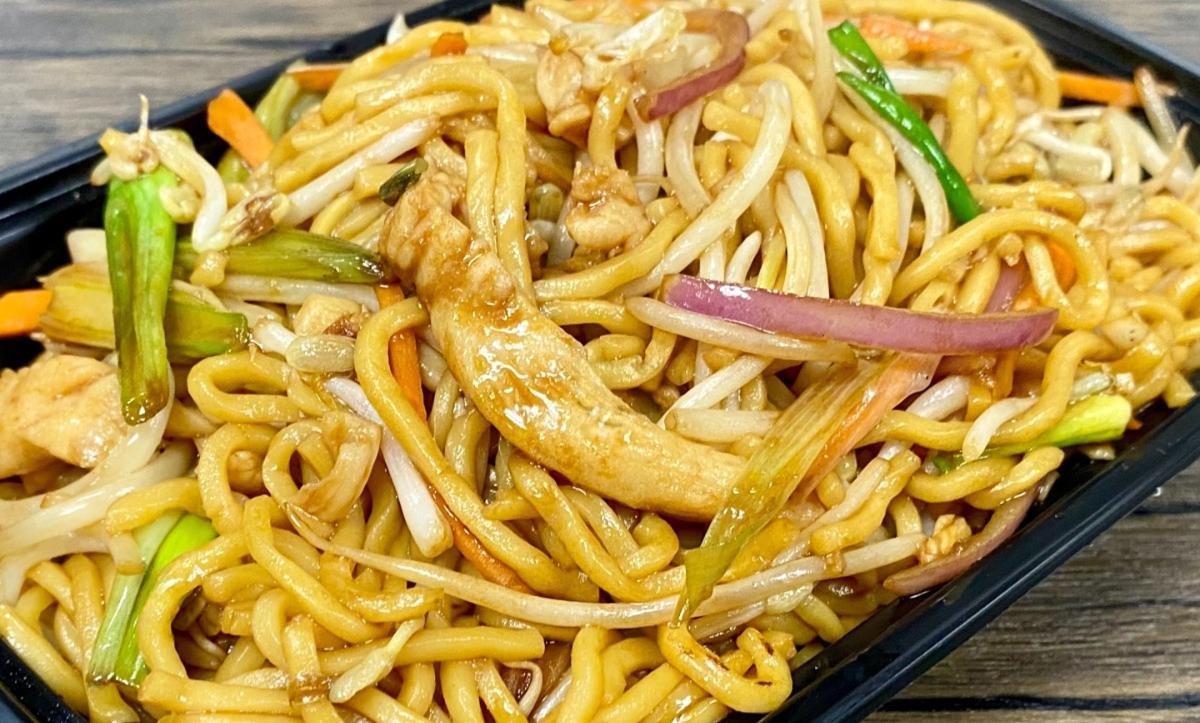 Chicken Lo Mein